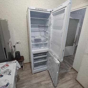 холодильники бирюса: Холодильник Бирюса с нижней морозильной камерой - Цвет: белый, ровные — 3