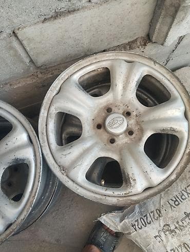 rang rover: Литые Диски R 15 Subaru, отверстий - 4 — 1