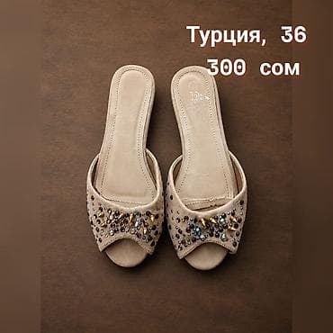 Босоножки, сандалии, шлепанцы at lalafo.kg Босоножки, сандалии, шлепанцы