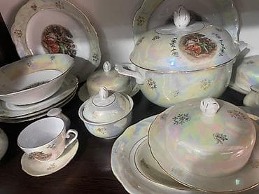 Кухонные наборы: **Продаю посуду "Мадонна": 3 чайных комплекта и 1 столовый — 2