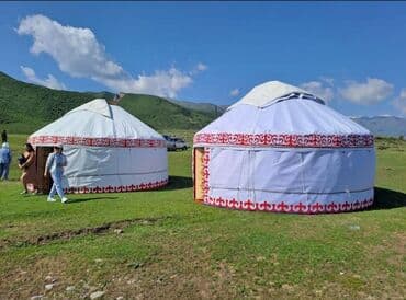 продаю в связи с переездом: АРЕНДАГА боз уйлор берилет, круглый стол, жер тошок, газон, свет — 1