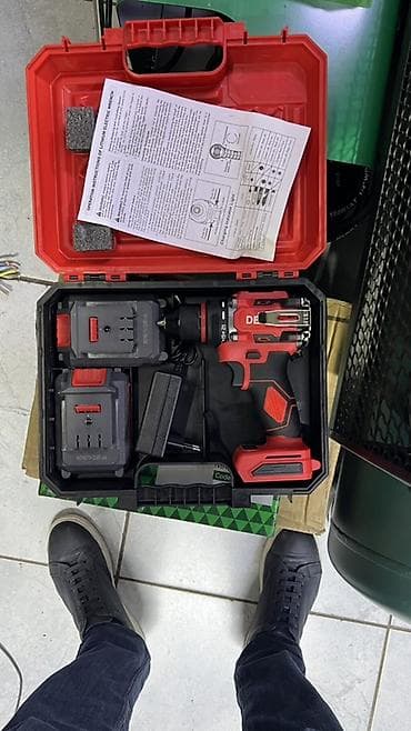 бесщеточный: Аккумуляторная бесщеточная дрель‑шуруповерт DELTA в кейсе — 1