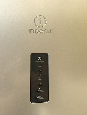 Техника и электроника: Холодильник Indesit, Б/у, Двухкамерный, 185 * — 2