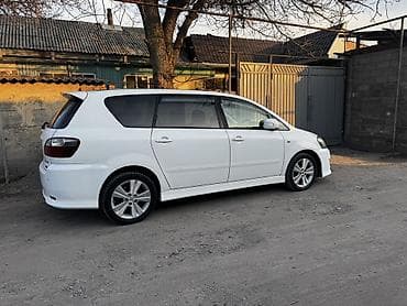 Toyota Ipsum: 2003 г., 2.4 л, Автомат, Бензин, Минивэн