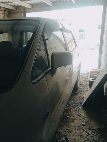 авто ижара: Honda Odyssey: 1996 г., 2.3 л, Автомат, Бензин, Вэн/Минивэн — 3