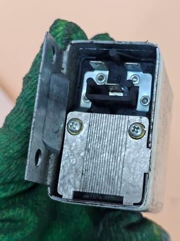 инверторы для солнечных батарей refusol: Реле регулятор напряжения / регулятор генератора. Оригинал — 4