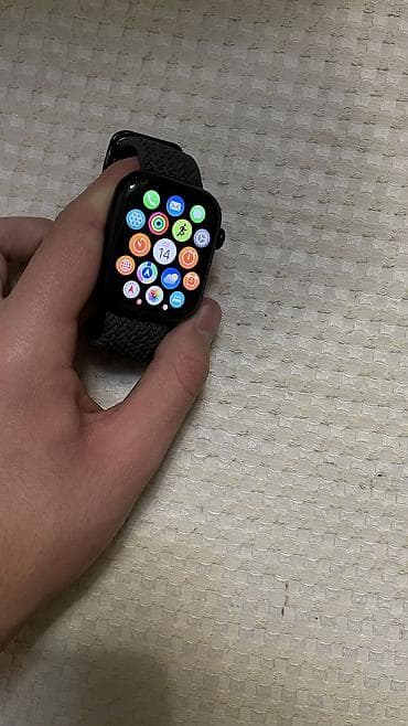 core i3: Apple Watch Series 7 (45 мм) с плетёным ремешком цвета хаки — 4