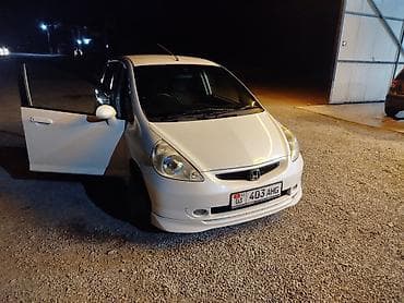Транспорт: Honda Fit: 2002 г., 1.3 л, Вариатор, Бензин, Седан — 3