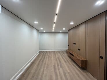 реставрация кожанных изделий: Стелим ЛАМИНАТ и клеим ОБОИ КАЧЕСТВЕННО✅ - Ровная геометрия, подрезка — 9