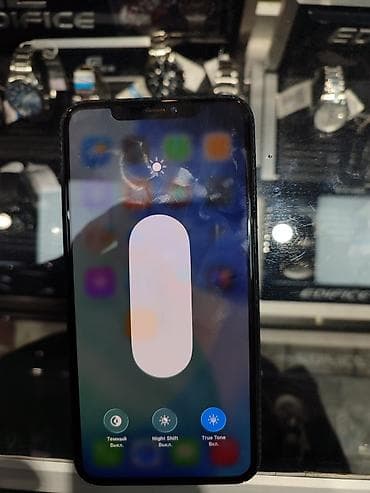 IPhone 11 Pro Max, Б/у, 256 ГБ, Зеленый, 100 % — 2