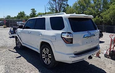 Транспорт: Toyota 4Runner: 2021 г., 4 л, Автомат, Бензин, Внедорожник — 3