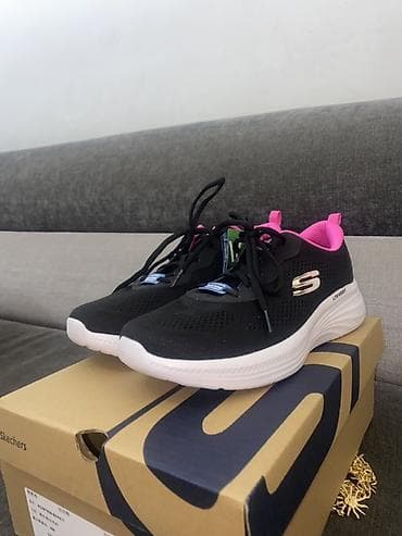 Кроссовки Skechers (модель SN 897929, цвет BKBPK — чёрный/розовый) -