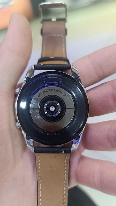Samsung Galaxy Watch (45 мм) с кожаным ремешком 22 мм M/L — 2