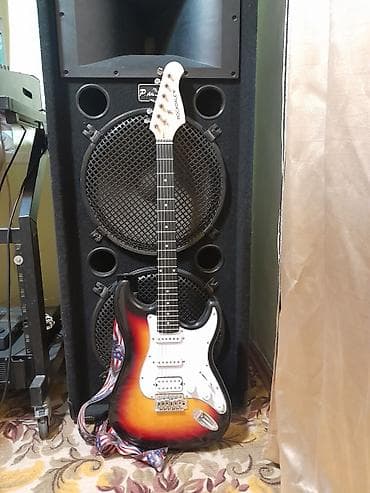 Музыкальные инструменты: Электрогитара Rockdale, стиль ST (Stratocaster) есть торг - Окраска — 1