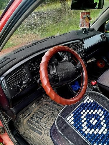 matiz diska: Volkswagen Vento: 1994 г., Механика, Седан — 3
