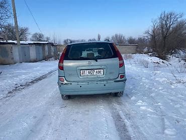 форд машина: Компактвэн/хэтчбек 5‑дверный, светло‑голубой цвет кузова. Просторный — 4