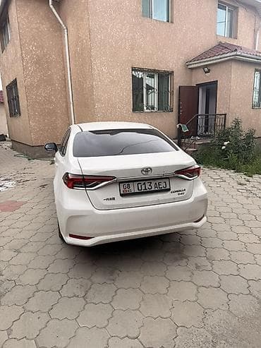 Toyota Corolla: 2020 г., 1.2 л, Автомат, Бензин, Седан