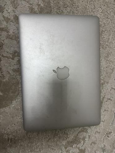 MacBook Air 13" (серебристый алюминий) - Диагональ экрана: -