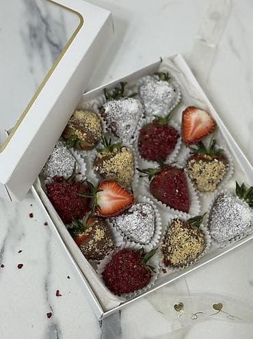 string art: Набор клубники в шоколаде в подарочной коробке. - Крупная свежая — 1