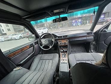 honda e: Mercedes-Benz E-Class: 1993 г., 3.2 л, Автомат, Бензин, Седан — 7