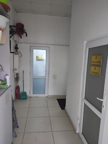 даю под проценты: Аренда офисов, 220 м², В жилом комплексе, 1 линия — 10