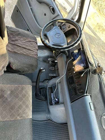 чехол для машины бишкек цена: Легкий грузовик, Mercedes-Benz, Стандарт, 3 т, Б/у — 7