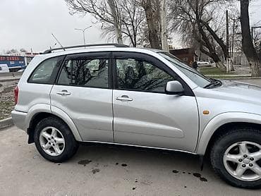 Toyota RAV4: 2002 г., 2 л, Механика, Бензин, Кроссовер
