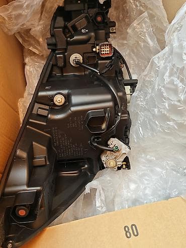 Автозапчасти: Комплект передних фар Subaru 2018 г., Б/у, Оригинал, Япония — 3