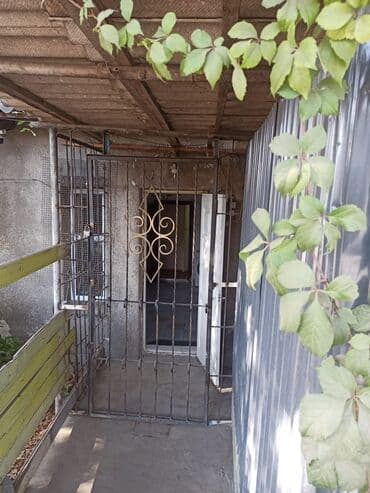 коммерческая недвижимость ош: Продается отдельно стоящее здание в районе улиц: Советская/Киргизская/ — 5