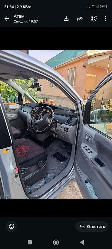 Транспорт: Toyota Noah: 2004 г., Автомат, Газ, Минивэн — 4