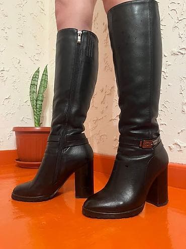 Зимние сапоги, 36 размера. Находиться на Исанова-Фрунзе at lalafo.kg Зимние сапоги, 36 размера. Находиться на Исанова-Фрунзе