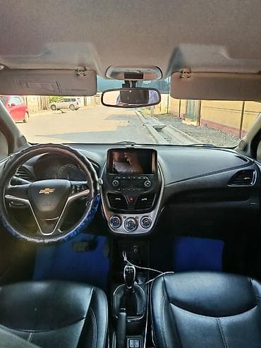 Транспорт: Chevrolet Spark: 2016 г., 1 л, Робот, Бензин, Хэтчбэк — 4