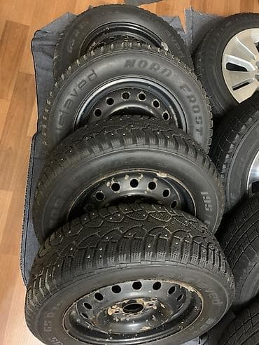 Колеса в сборе 195 / 65 / R 15, Зимняя шипованная, Б/у, Комплект, Легковые, Железные, отверстий - 5 — 6