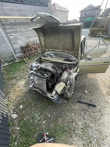 Продаются запчасти от Mercedes-Benz W123 (седан, дорестайлинг) at lalafo.kg Продаются запчасти от Mercedes-Benz W123 (седан, дорестайлинг)