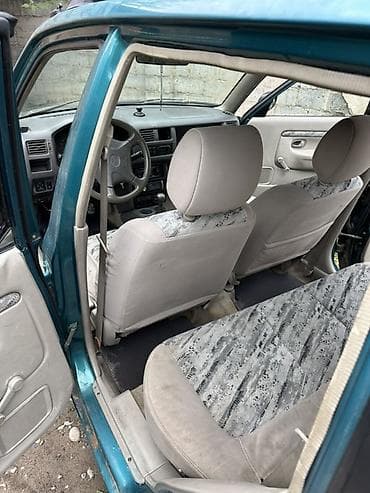 Продажа авто: Mazda Demio: 1999 г., 1.3 л, Механика, Хэтчбэк — 3