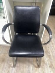 визажное кресло: Прямой диван для зона ожидание - Обивка: тёмно‑коричневая экокожа - — 3