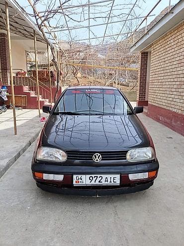 Volkswagen Golf: 1992 г., 1.8 л, Механика, Бензин, Хэтчбэк