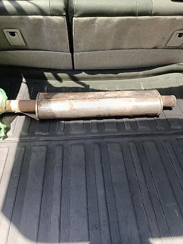 down pipe: Глушитель Toyota 2001 г., Б/у — 1