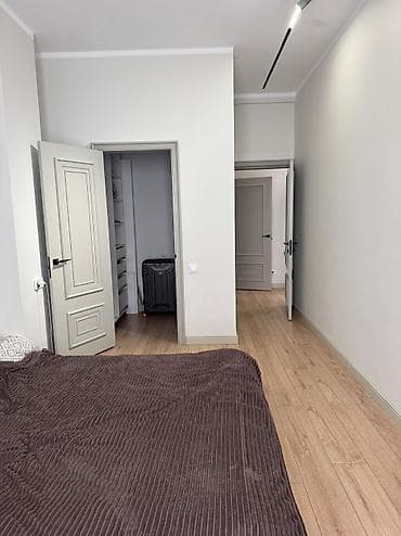 стройител: 3 комнаты, 88 м², Элитка, 9 этаж — 10