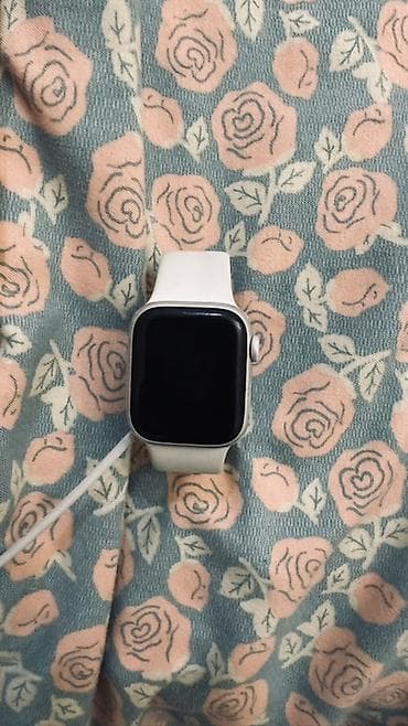 Смарт‑часы Apple Watch 8
