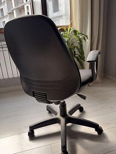 Офис креслолору: Офис креслолор, Колдонулган, Дөңгөлөктүү, түсү - Кара, Өзү алып кетүү, Акылуу жеткирүү — 2