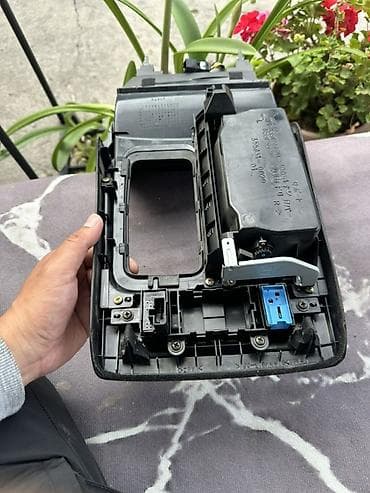 Детали салона: Сenter console Toyota Б/у, Оригинал, Япония — 4