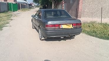 sl 55: Mazda 626: 1988 г., 2 л, Механика, Бензин, Седан — 5