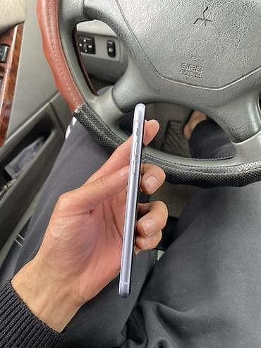 вай фай роутер sim kard: IPhone 11 — 3