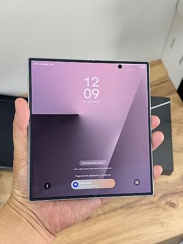 самсунг фолдер 2: Samsung Galaxy Z Fold 7, Б/у, 256 ГБ, цвет - Серебристый, 2 SIM — 4