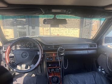 Продажа авто: Mercedes-Benz W124: 1995 г., 2.2 л, Механика, Бензин, Седан — 4