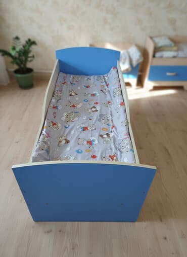 Детская односпальная кровать, Б/у, Для мальчика, С матрасом, ДСП at lalafo.kg Детская односпальная кровать, Б/у, Для мальчика, С матрасом, ДСП