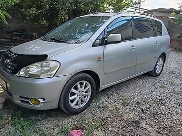 Продажа авто: Toyota Avensis Verso: 2002 г., 2 л, Механика, Бензин, Минивэн — 3