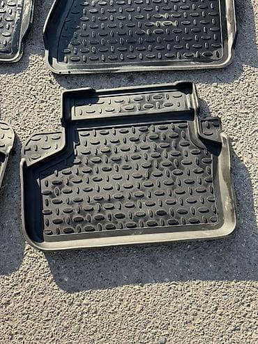 roidmi 4s: Родные Резиновые Полики Для салона BMW, цвет - Черный, Б/у, Платная доставка — 3