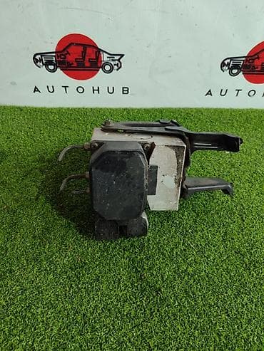 Блок ABS Toyota Altezza SXE10 (2.0), 2003 г. - Оригинальный модуль at lalafo.kg Блок ABS Toyota Altezza SXE10 (2.0), 2003 г. - Оригинальный модуль